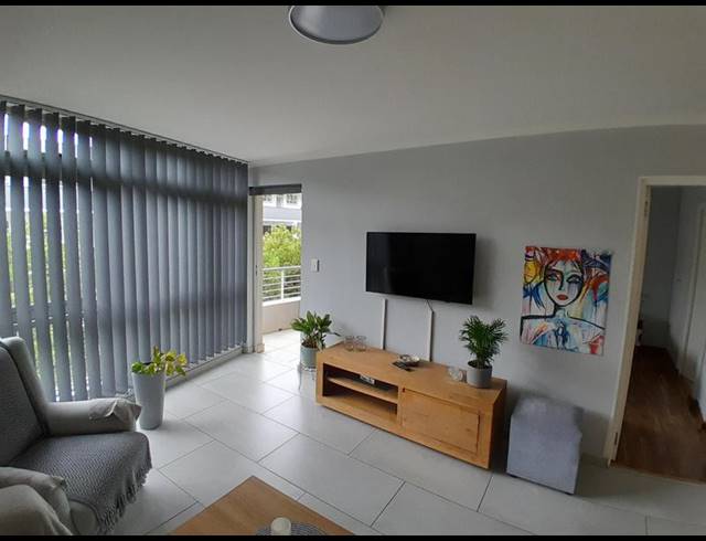2 BEDROOM PROPERTY TO RENT IN SEA POINT